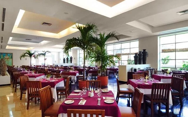 hotel-grand-oasis-cancun-restaurante-tunkul-min